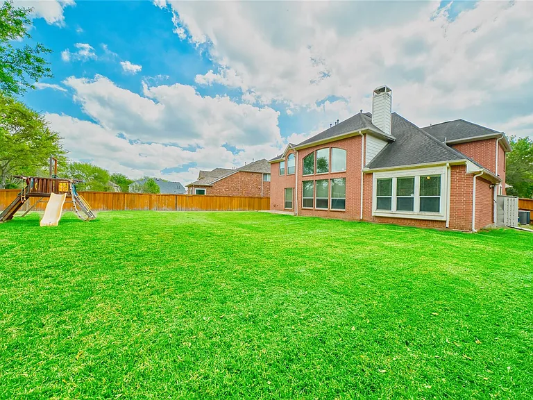 5619 Riverstone Crossing Dr — Photo 36