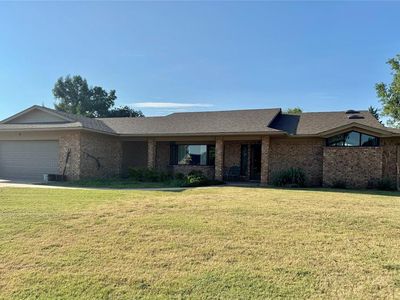 2305 Lakewood Dr, Chickasha, OK, 73018