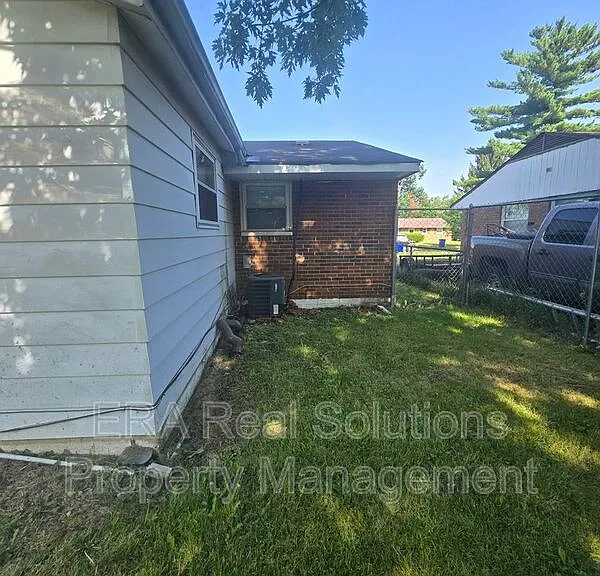1290 Beechwood Rd — Photo 26