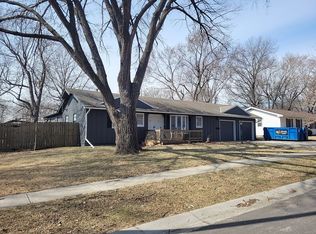 861 S Sheridan Cir, Olathe, KS 66061