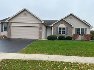 1680 Knights Ln, Rochelle, IL 61068