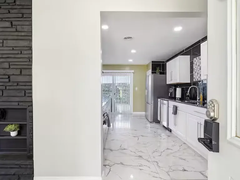 2026 Angus Dr — Photo 4