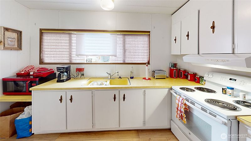 3rd image of 8527 31st Avenue S