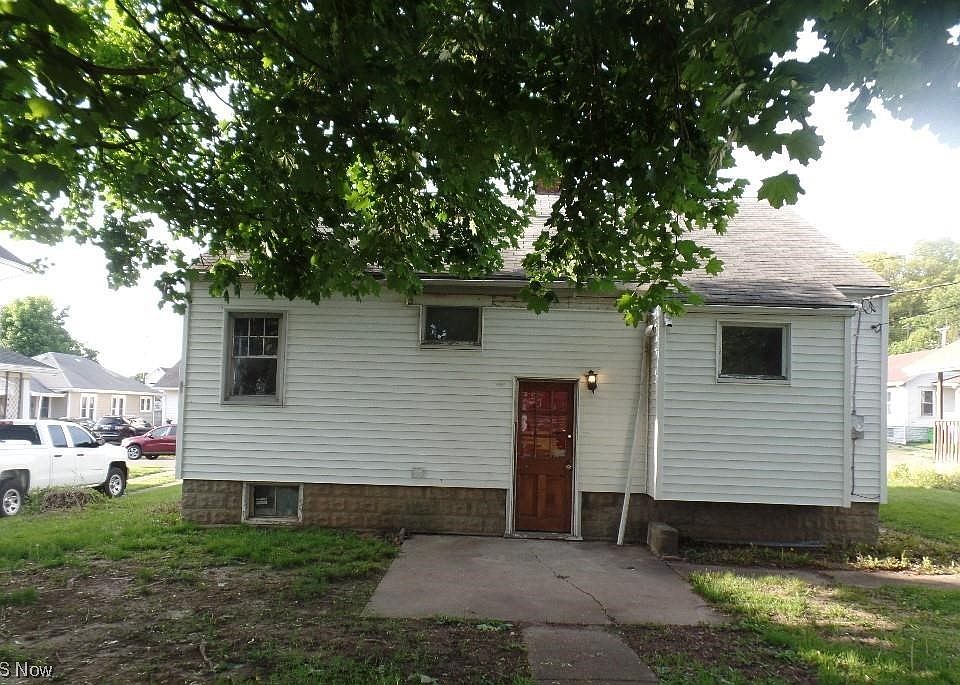 1517 Adams St, Coshocton, OH 43812 MLS 4459900 Zillow