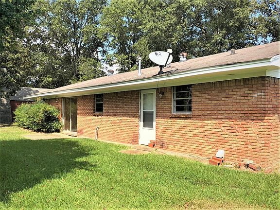 3rd image of 63 Barksdale Dr