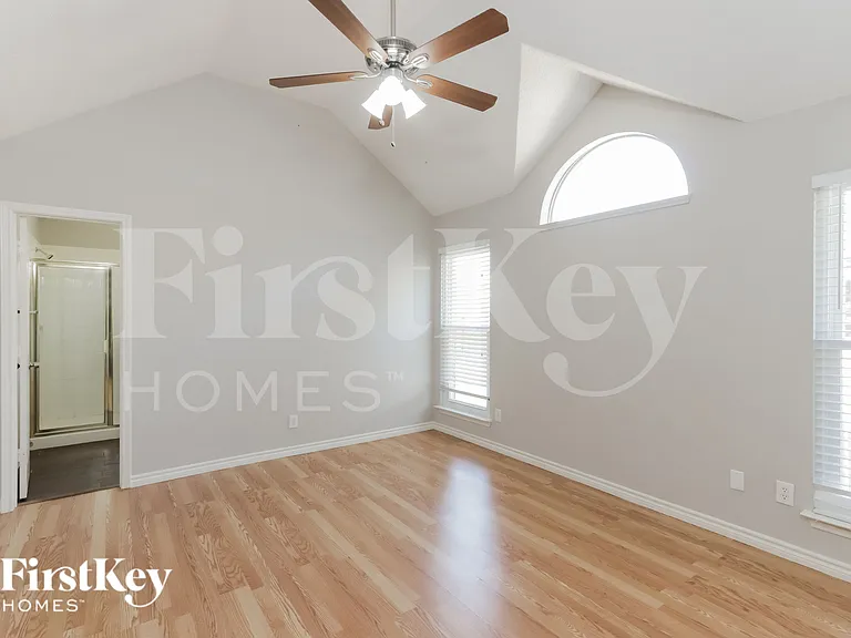1027 Sea Shell Dr — Photo 8