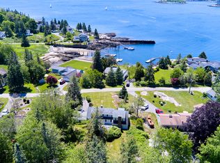 23 Factory Cove Rd, Boothbay Harbor, ME 04538