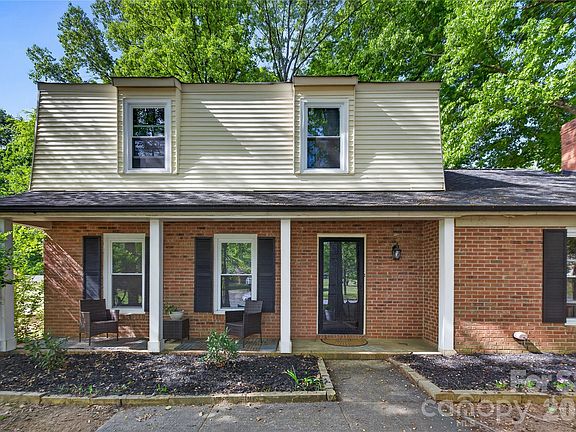 4th image of 5200 Barrington Dr