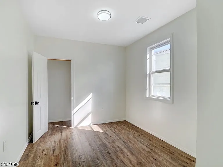 74 Winthrop St #1 — Photo 8