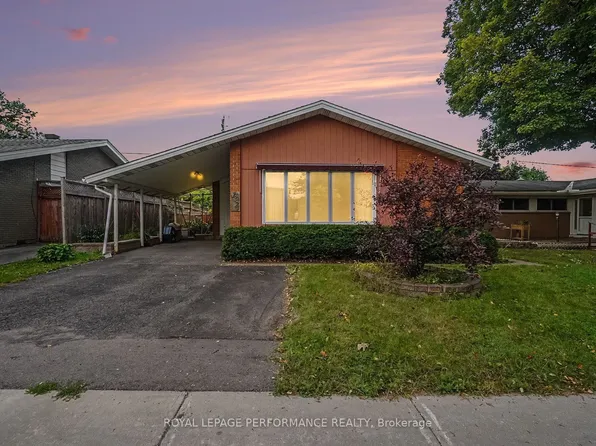 1374 Highgate Rd, Ottawa, ON K2C 2Y6