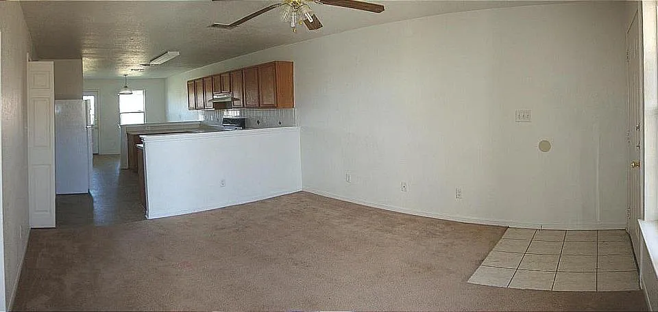 006_Living Room_12212021