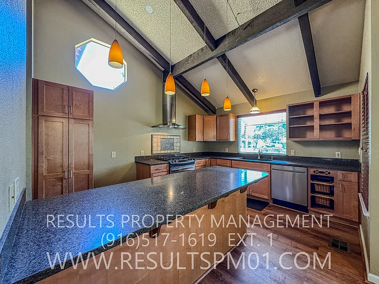 3415 Nathan Ct — Photo 2