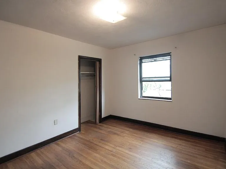 7915 Saint Lawrence Ave #8 — Photo 8