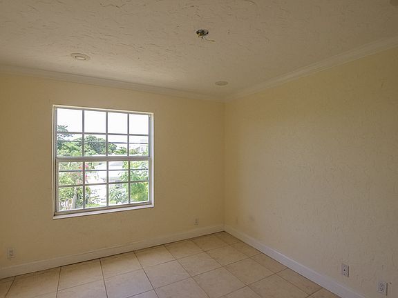 2nd image of 6601 Parker Ave