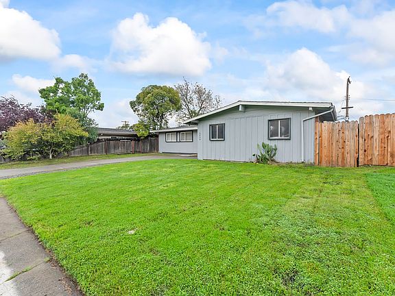 5th image of 6404 Stoneman Dr
