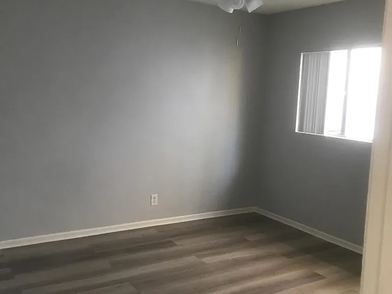 327 S Alexandria Ave #21B — Photo 10
