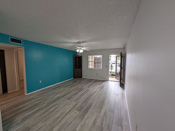 3rd image of 323 Olmstead Dr #2