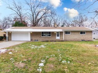 24632 River Heights St, Southfield, MI 48033