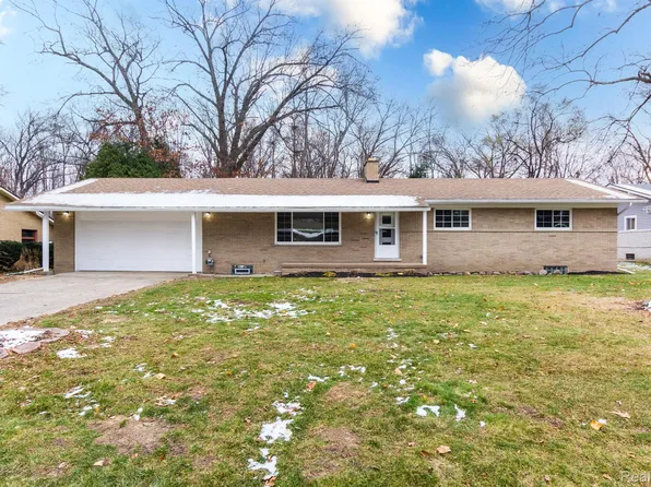 24632 River Heights St, Southfield, MI 48033