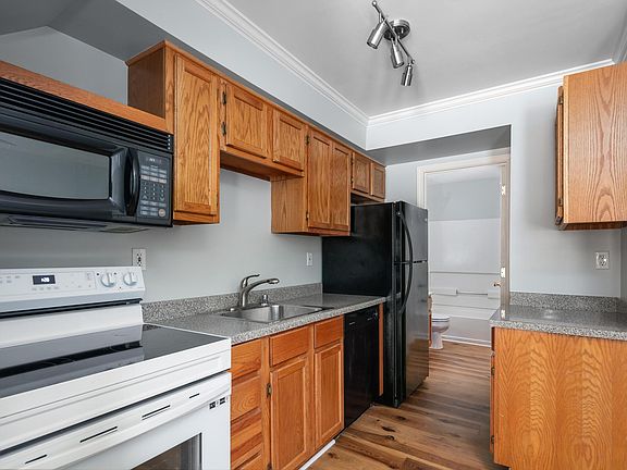 5th image of 415 Marquis Ave Suite 104