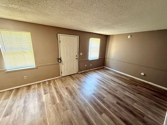 3rd image of 2011 Stonemill Dr APT 3