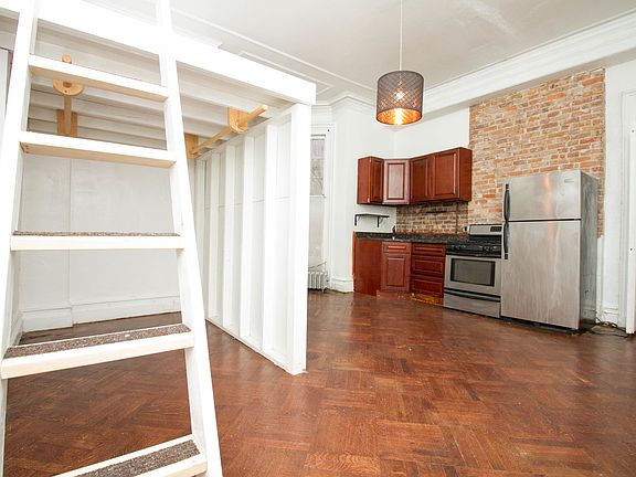 4th image of 351 Washington Ave #2L