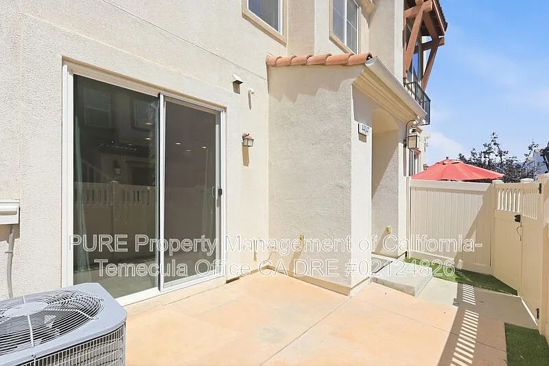 3 bed, 2.0 bath, 1300 sqft, $2,795 — Photo 4