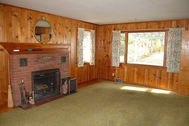 2nd image of 80 Terrace St