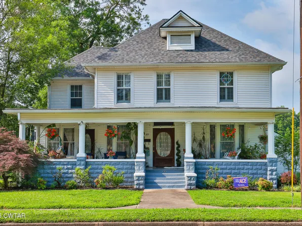 325 Main St, Martin, TN 38237