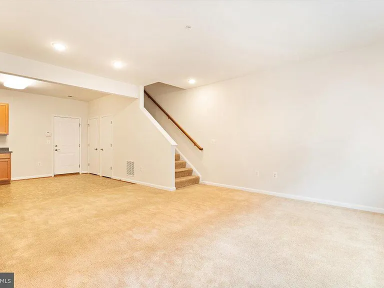 20532 Milbridge Ter — Photo 10