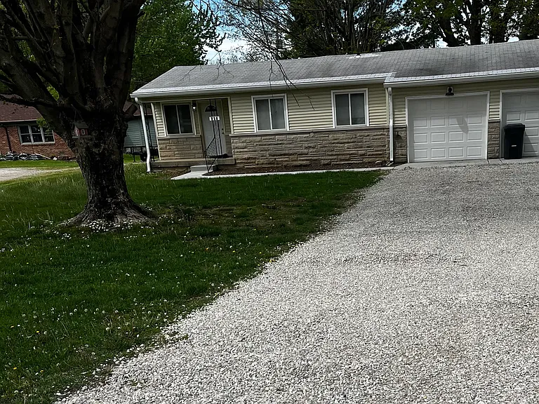 508 Howard Rd — Photo 2