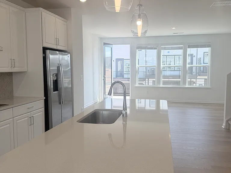 3009 Rexton Ln — Photo 11