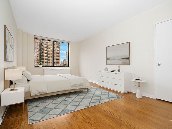 5th image of 245 E 44th St APT 15E