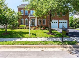 42953 Ridgeway Dr, Ashburn, VA 20148