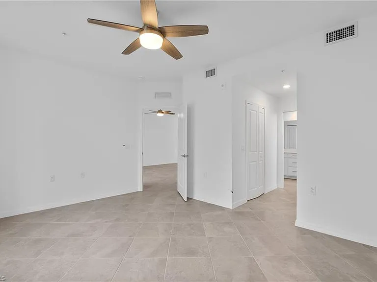 5445 Double Eagle Cir #3011 — Photo 11
