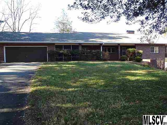 2nd image of 839 Norwood St