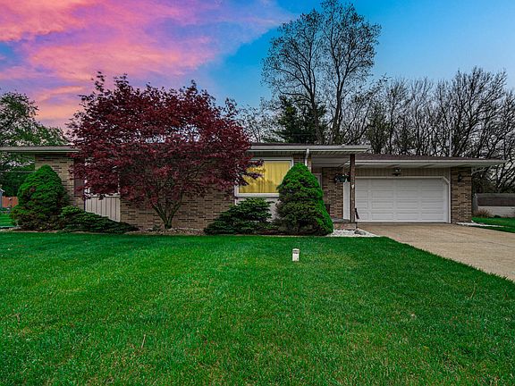 2nd image of 320 Bordeaux Dr