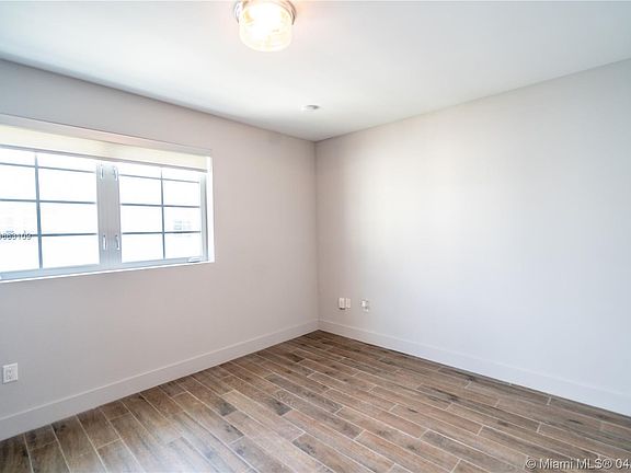4th image of 1567 Meridian Ave #9