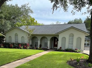 1309 Wendel St, El Campo, TX 77437