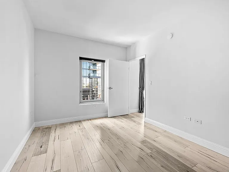 425 W Beech St #804 — Photo 22