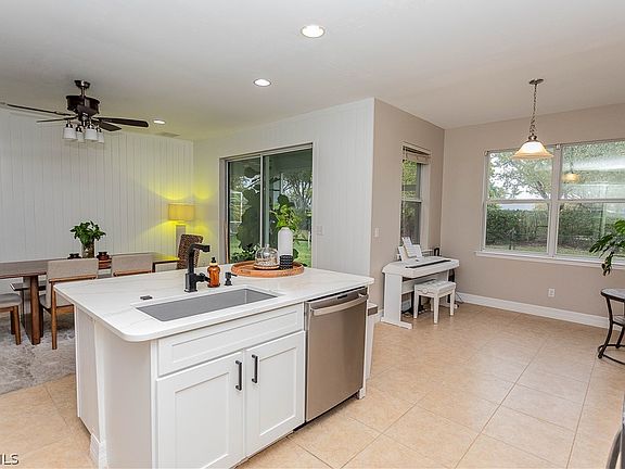 3rd image of 2419 Ashbury Cir