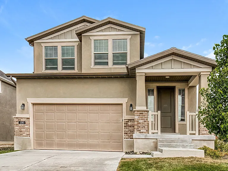1083 W Osprey Dr — Photo 1