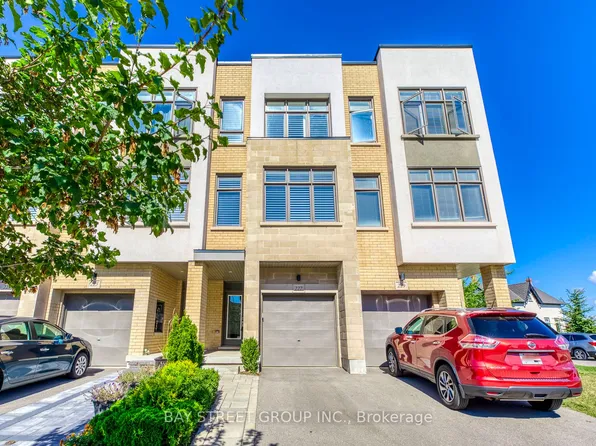 227 Huguenot Rd, Oakville, ON L6H 0L6