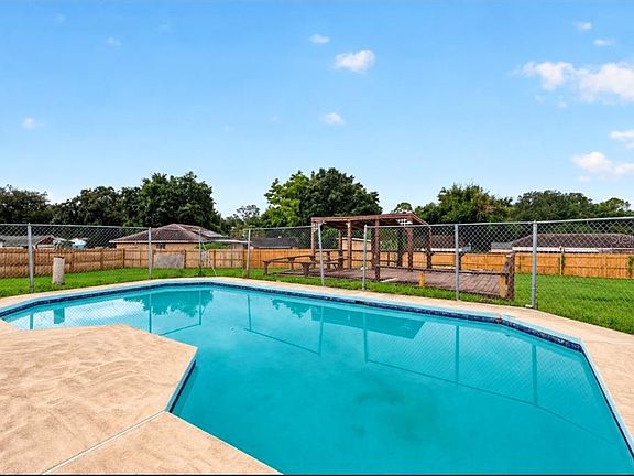 4th image of 3106 KNIGHTSBRIDGE ROAD