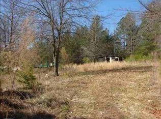 541 Waspnest Rd, Wellford, SC 29385