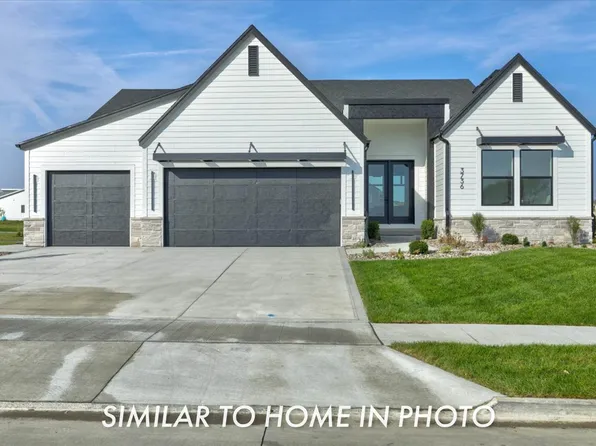 4648 173rd St, Urbandale, IA 50323