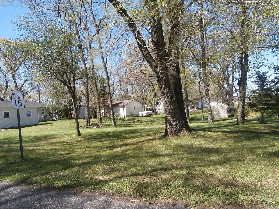 2nd image of 312 Breezy Point Dr