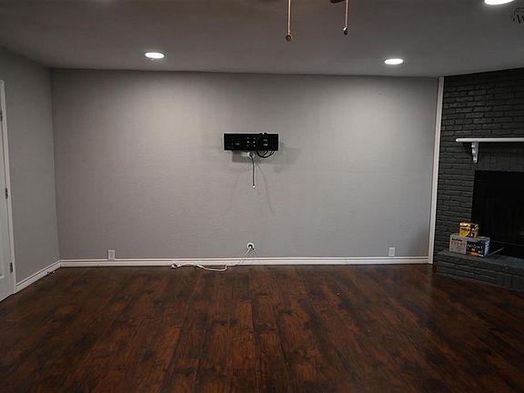2nd image of 2711 Byrne Pl