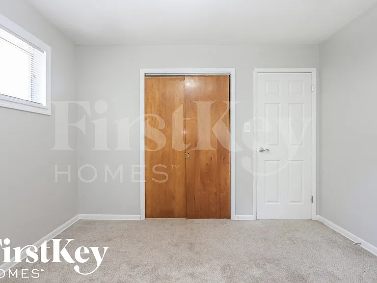 6605 W 14th St — Photo 8