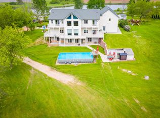 1625 Meadowlark Rd, Fredonia, WI 53021